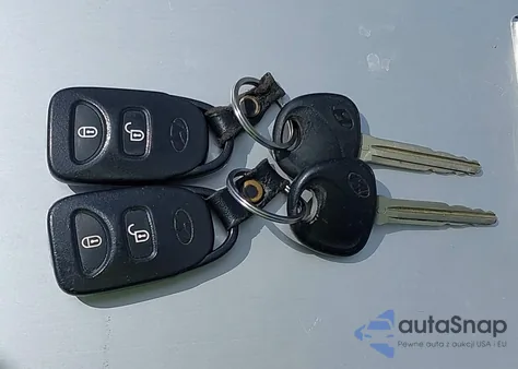 2009 Hyundai Santa Fe Limited z USA, uszkodzony, nr VIN 5NMSH13E09H303209